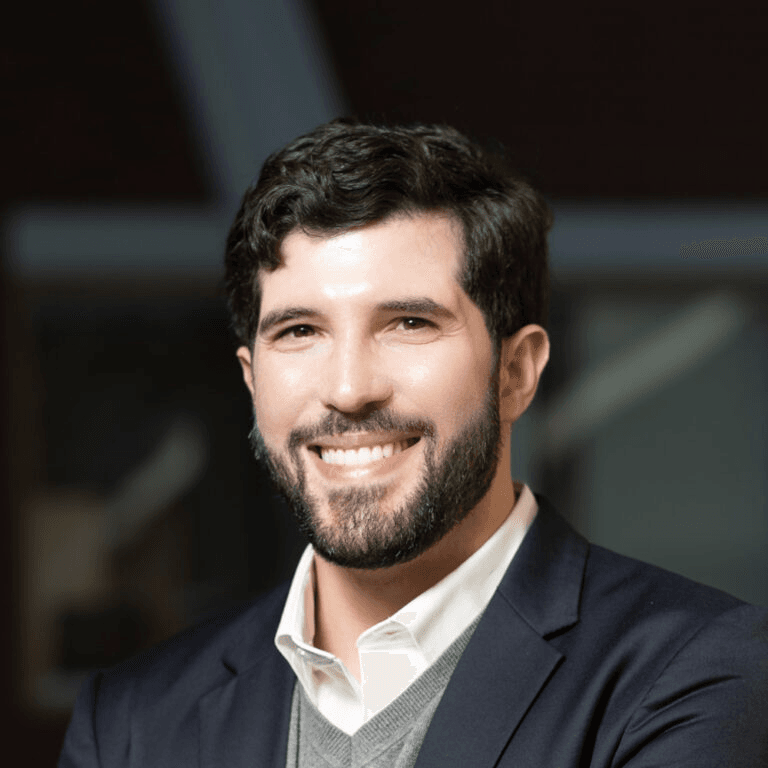 Victor Lira